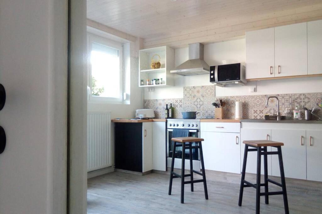 Au Parfait, T2 Rdc, Jardin, Calme, Parking, Idealement Place Issoire Exteriör bild